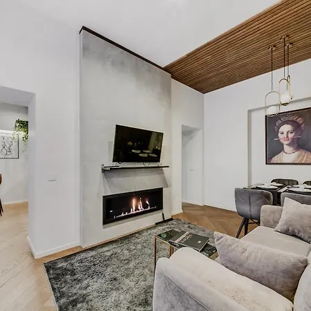 Old Town L Self Check In *