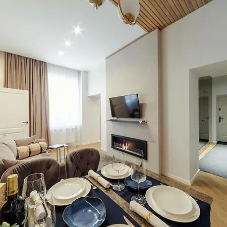 Old Town L Self Check In Appartement *