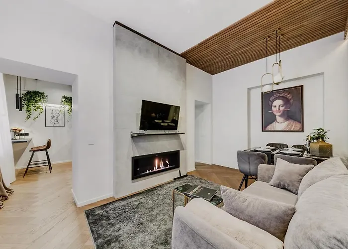 Old Town L Self Check In *