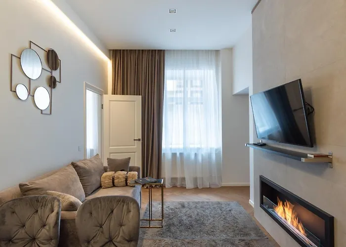 Old Town L Self Check In *